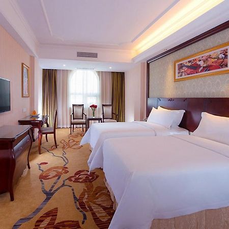 Vienna Hotel Guangzhou Shiling Exterior photo